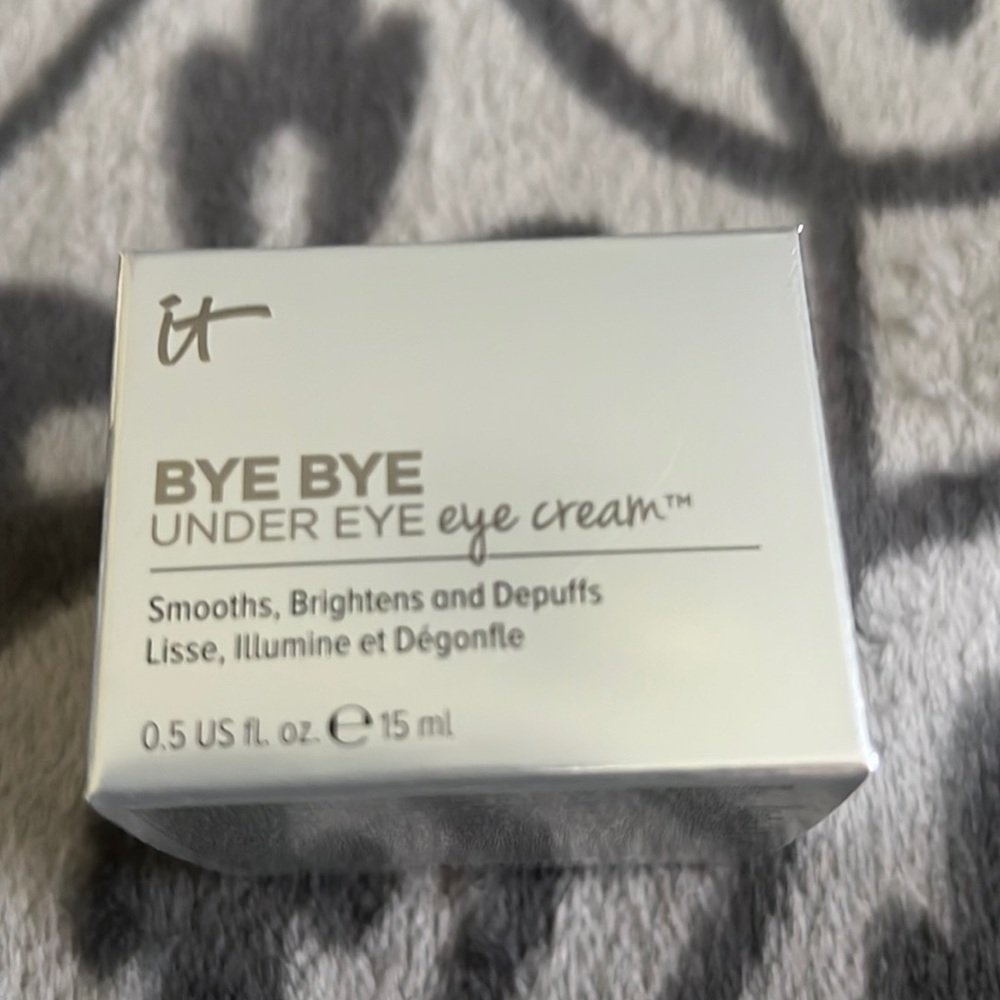 IT Cosmetics Bye Bye Under Eye Eye Cream